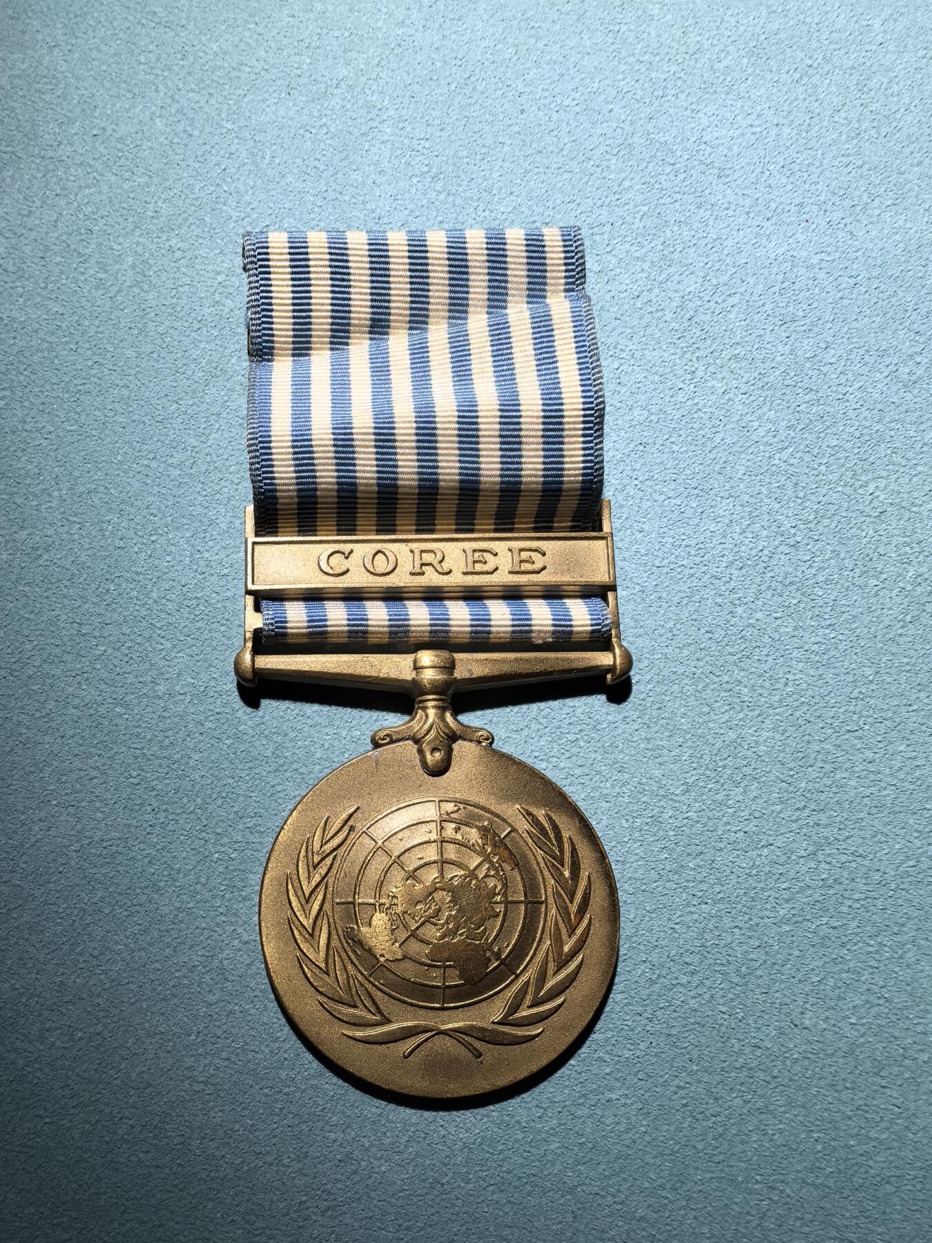 盛世勋华——号角文化勋章邮票专场拍卖第288期 联合国朝鲜战争奖章 法文版