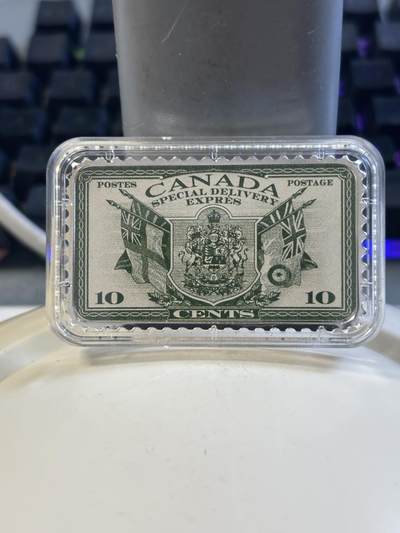 第182期拍卖 - 加拿大2019年历史邮票系列徽章和国旗1盎司彩银币，,发行5000枚，9999银