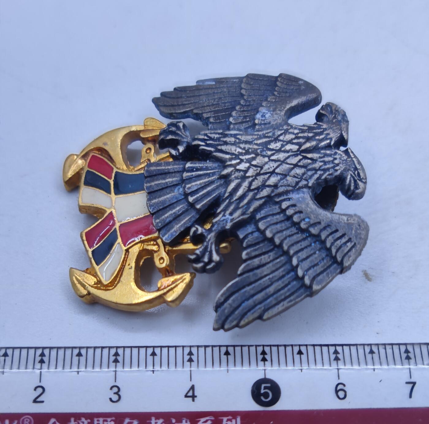 红色经典收藏拍卖专场第32期 南斯拉夫海军帽徽