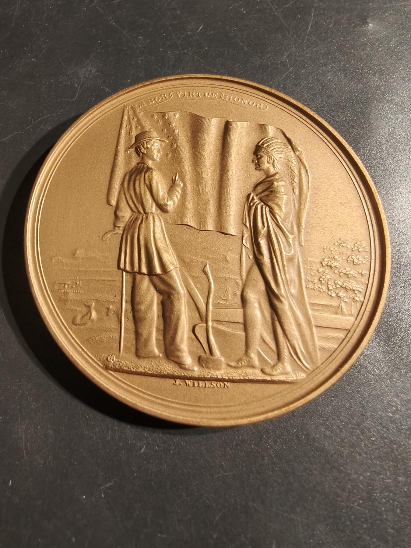 老王徽章第164期 美国铸币局詹姆斯•布坎南总统大铜章     原盒带证书     直径76mm.    重量216g.    背面为美国-印第安和平象征 