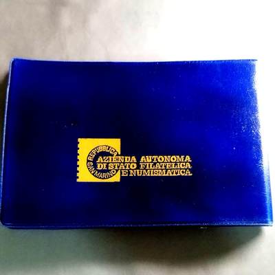 长老汇蛇年精选第七十六场拍卖 1988圣马力诺原装10枚套币， 含1枚1000里拉银币， 发行量稀少