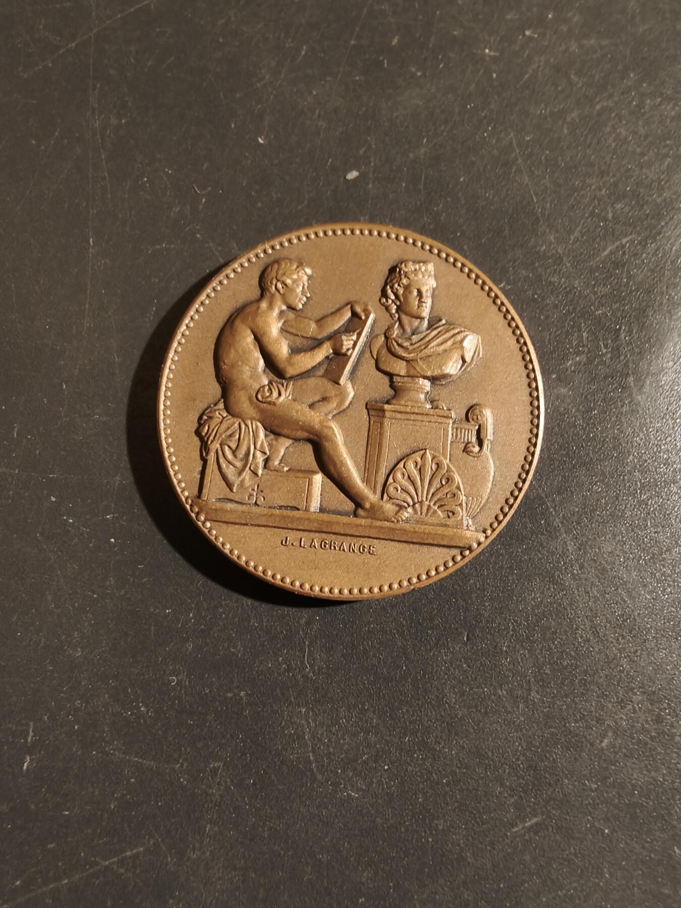 老王徽章第164期  法国南特地区美术学院大铜章     1912年     直径32mm.    重量15.9g