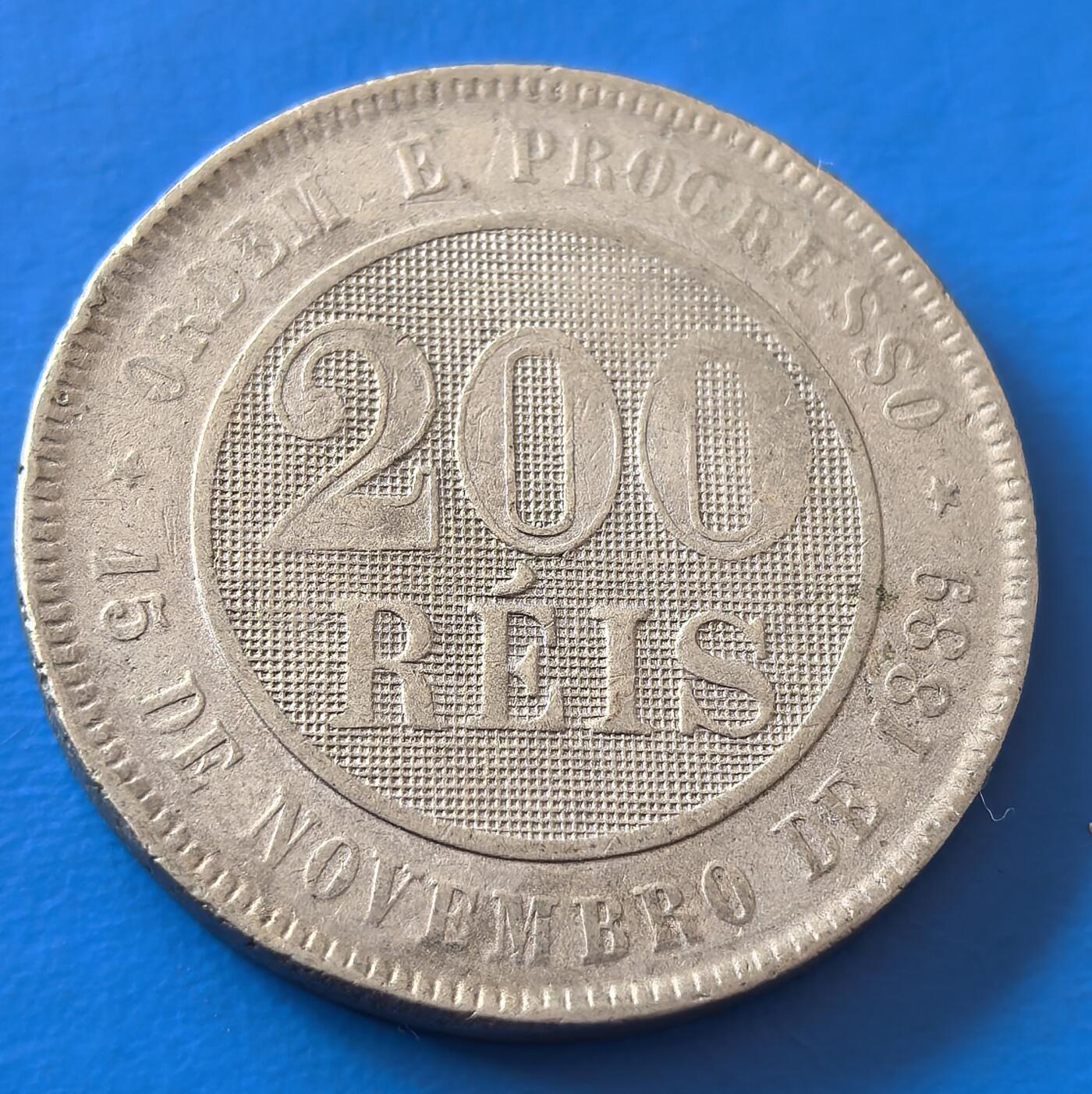 外国优质老铜币银币，周六九点倒数截拍，满百包邮，可寄存半年，喜欢朋友微信扫描二维码可直接参拍