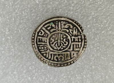 瓶子🏺第217期拍卖会 -  西藏地区早期尼泊尔代铸巴德岗银币