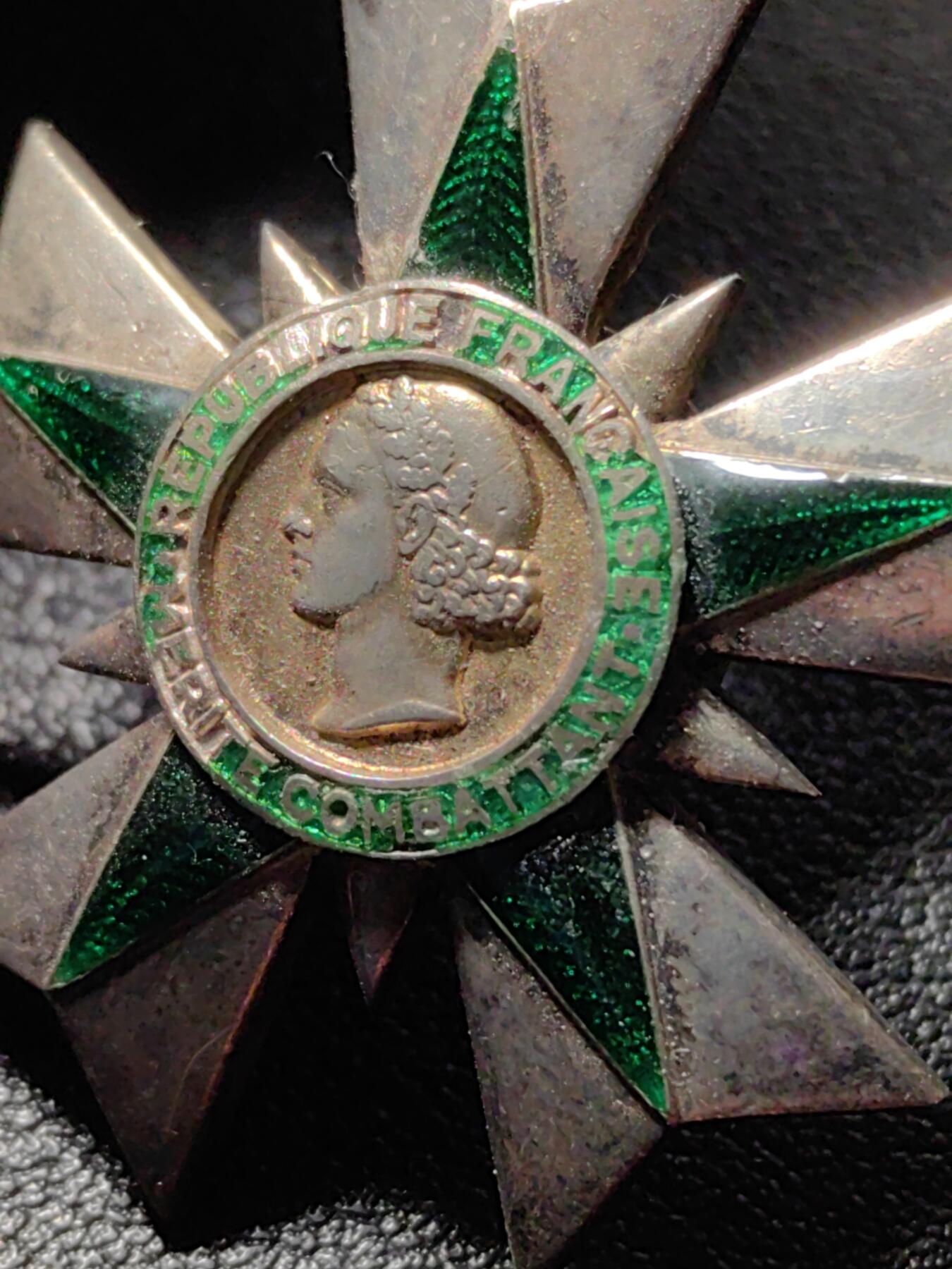 靖甫拍卖第十一场 法国骑士级战士功勋勋章 少见