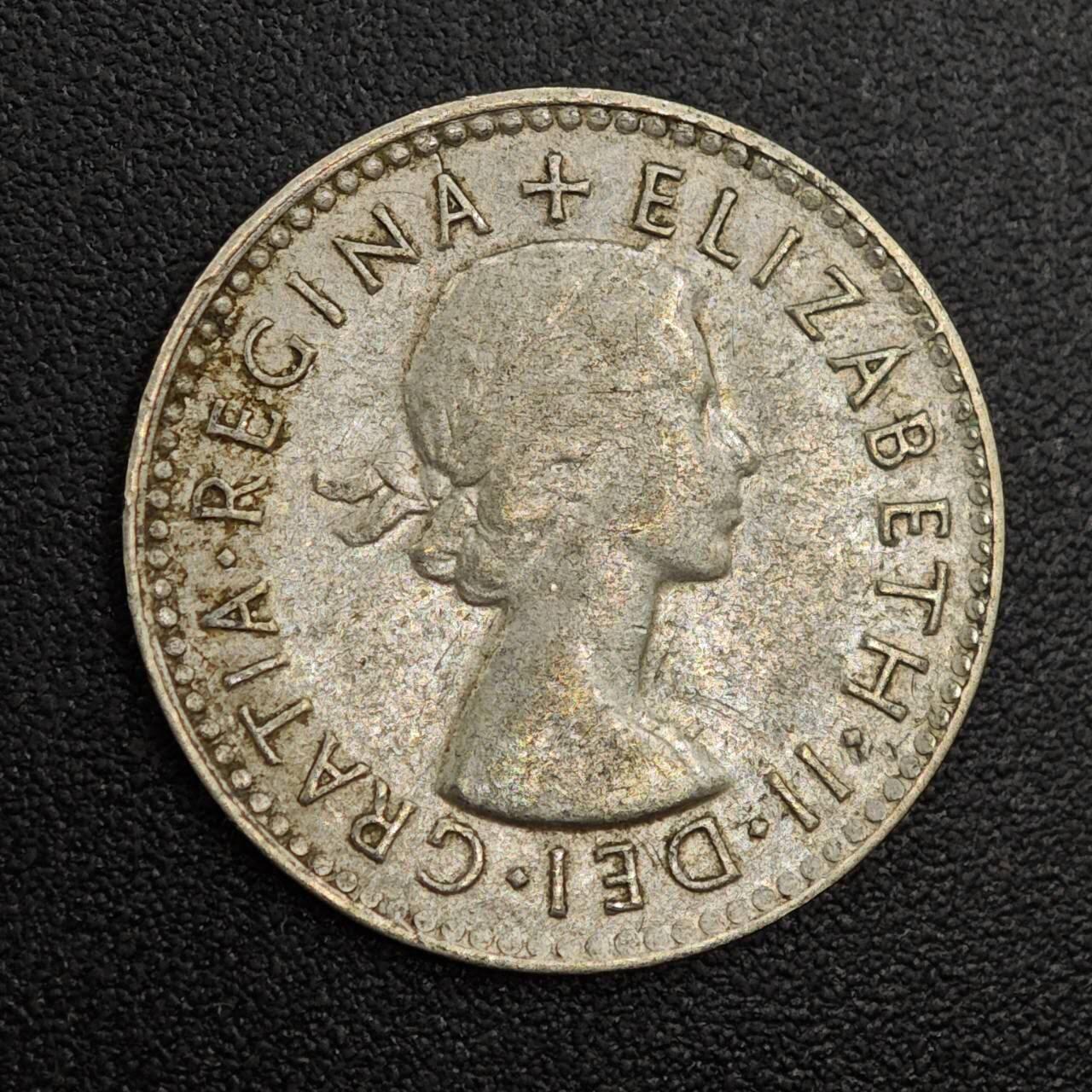 【淘币小摊】实时拍第八百零一拍   散币场   满百包邮可预留二周 每周一统一发货   澳大利亚1954年伊丽莎白二世3便士银币