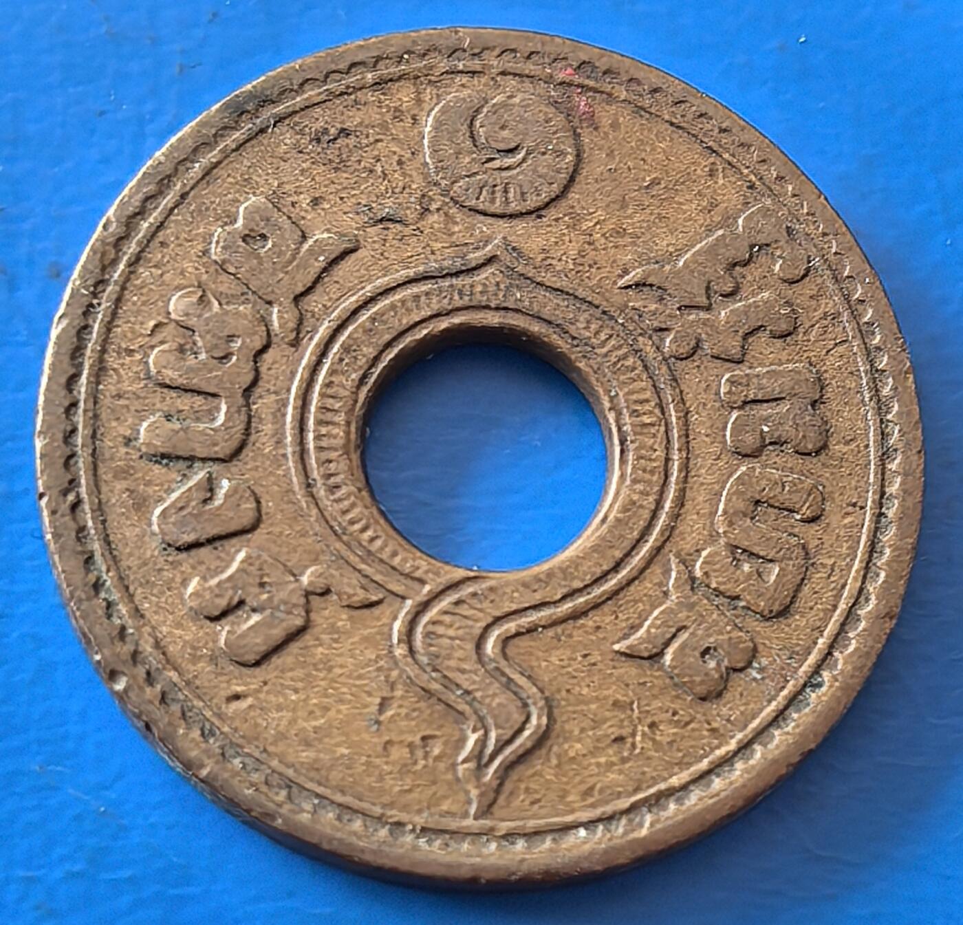 外国优质老铜币银币，周六九点倒数截拍，满百包邮，可寄存半年，喜欢朋友微信扫描二维码可直接参拍