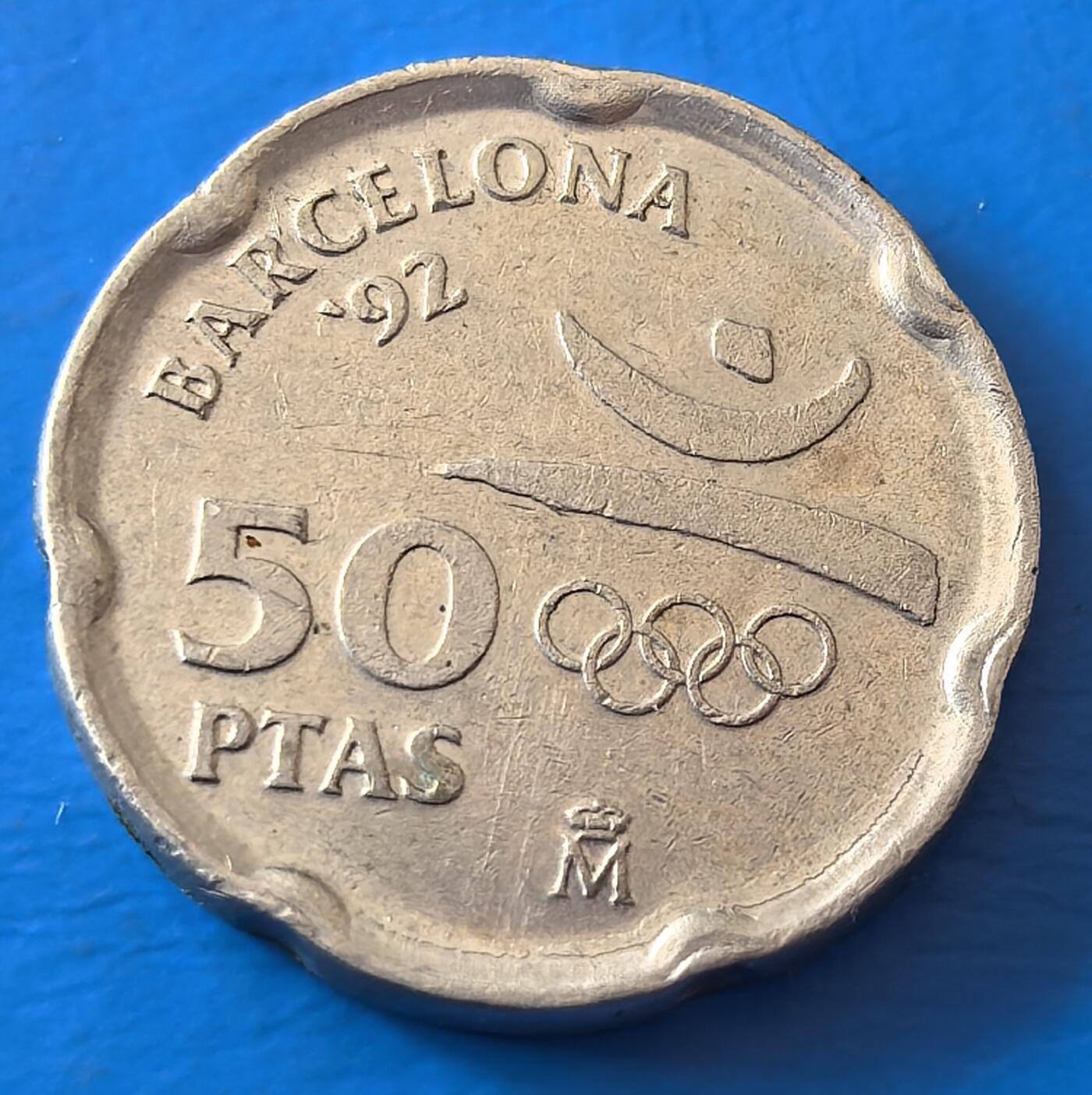 外国优质老铜币银币，周六九点倒数截拍，满百包邮，可寄存半年，喜欢朋友微信扫描二维码可直接参拍