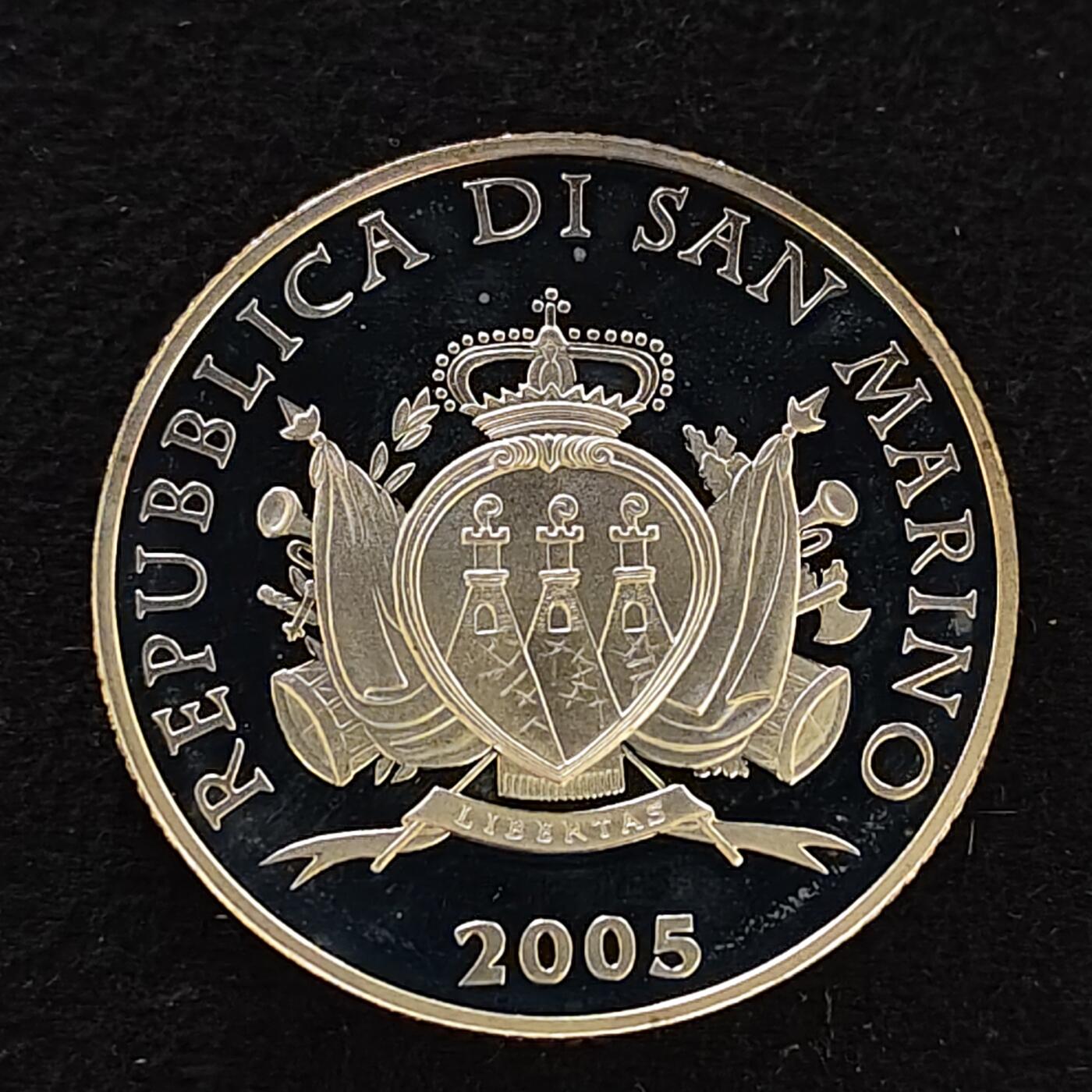 【全场包邮】纯粹捡漏拍479场（免费代拍第16场） 圣马力诺2005年10欧元圣马力诺卫队（34毫米22克）精制纪念银币-盒证全