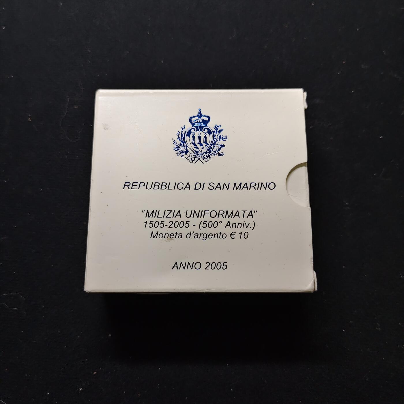 【全场包邮】纯粹捡漏拍479场（免费代拍第16场） 圣马力诺2005年10欧元圣马力诺卫队（34毫米22克）精制纪念银币-盒证全