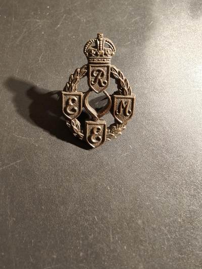 老王徽章第164期 -  英国皇家电机机械工程师兵团领章     一战时期