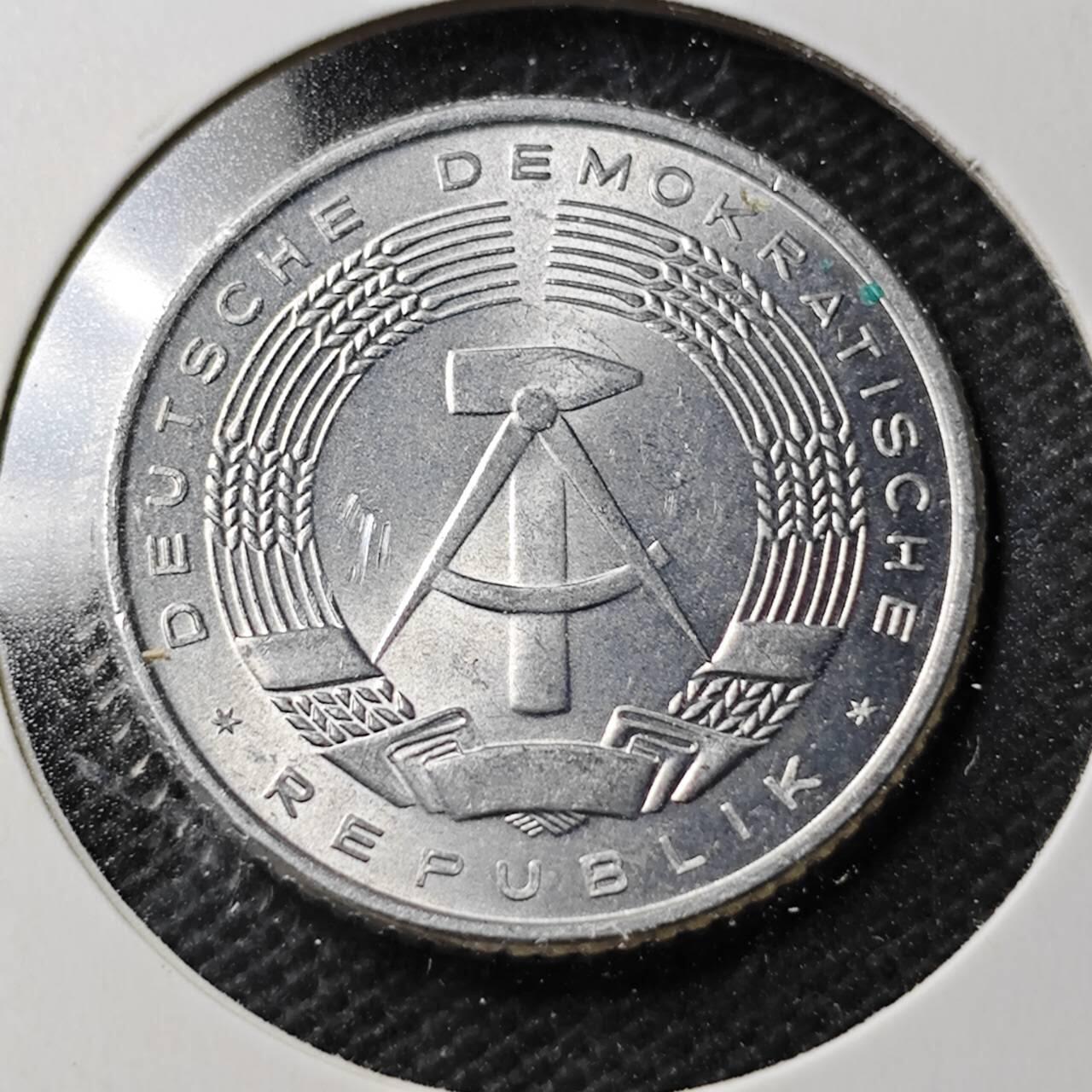 KK钱币收藏小铺  第374场  2月预留时间 周末发货  1958东德50芬尼 好品