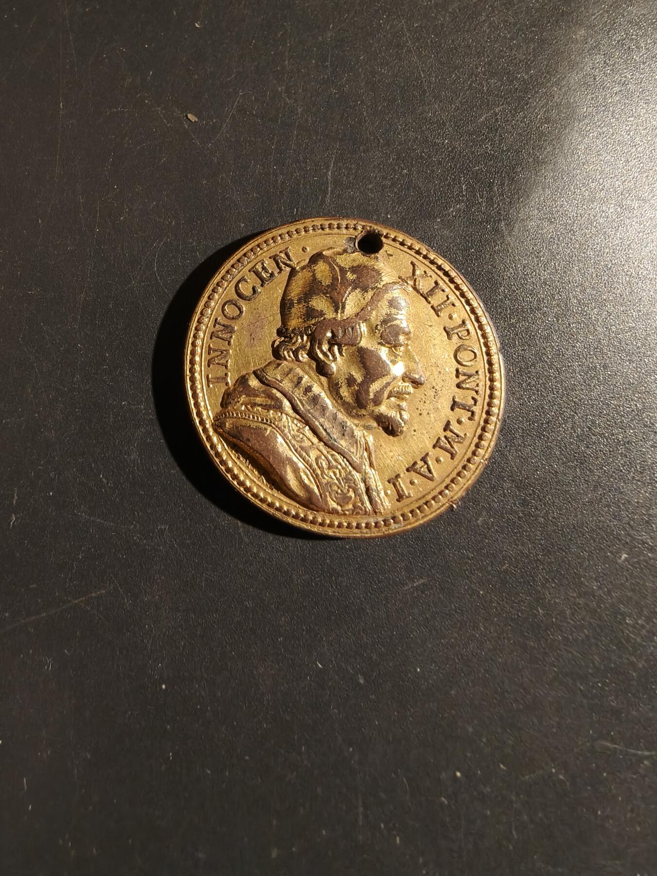 老王徽章第164期  教皇英诺森十二世纪念章    直径30mm.    重量17.9g