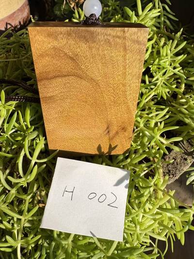 零元拍：H002 金丝楠牌子，香喷喷的小金砖，金光闪闪，71/47/13CM CM，牌子有一道碳化裂，不是贯穿裂，最后三张图片已展示，介意勿拍。 - 零元拍：H002 金丝楠牌子，香喷喷的小金砖，金光闪闪，71/47/13CM CM，牌子有一道碳化裂，不是贯穿裂，最后三张图片已展示，介意勿拍。