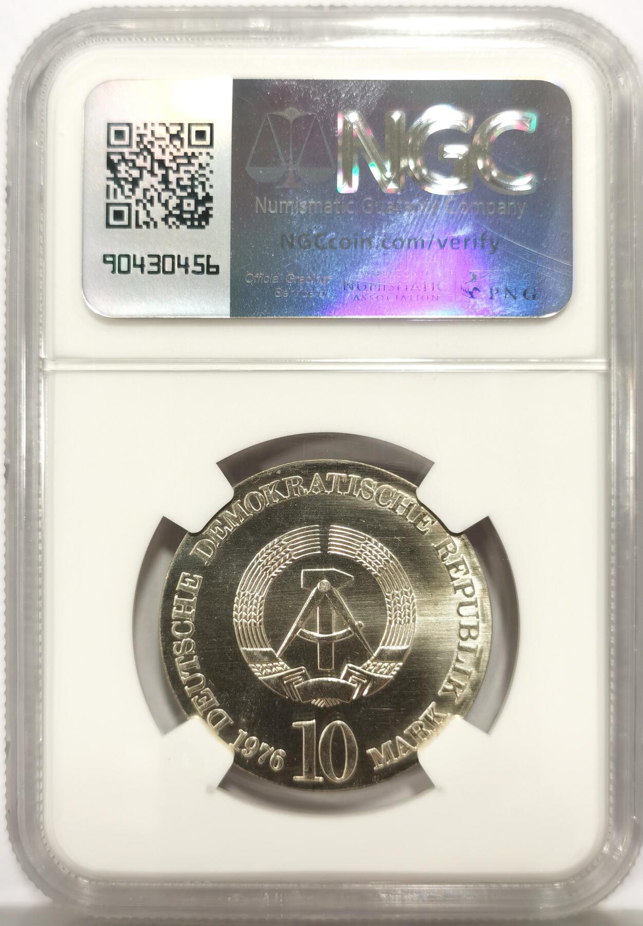 博洋堂世界钱币拍卖第147期（全场包邮） NGC MS68 东德1976年纪念作曲家卡尔·马利亚·冯·韦伯逝世150周年10马克银币，原汁原味，币面清爽干净又舒适，类镜面状态，状态一流。东德纪念银币发行量少，潜力股，亚军分。