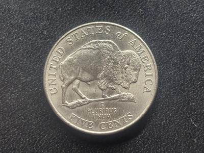 邮泉阁限时拍卖第三十六场 美洲硬币专场（硬币在国外。请付邮费6元。） - 美国2005年5分纪念币E版