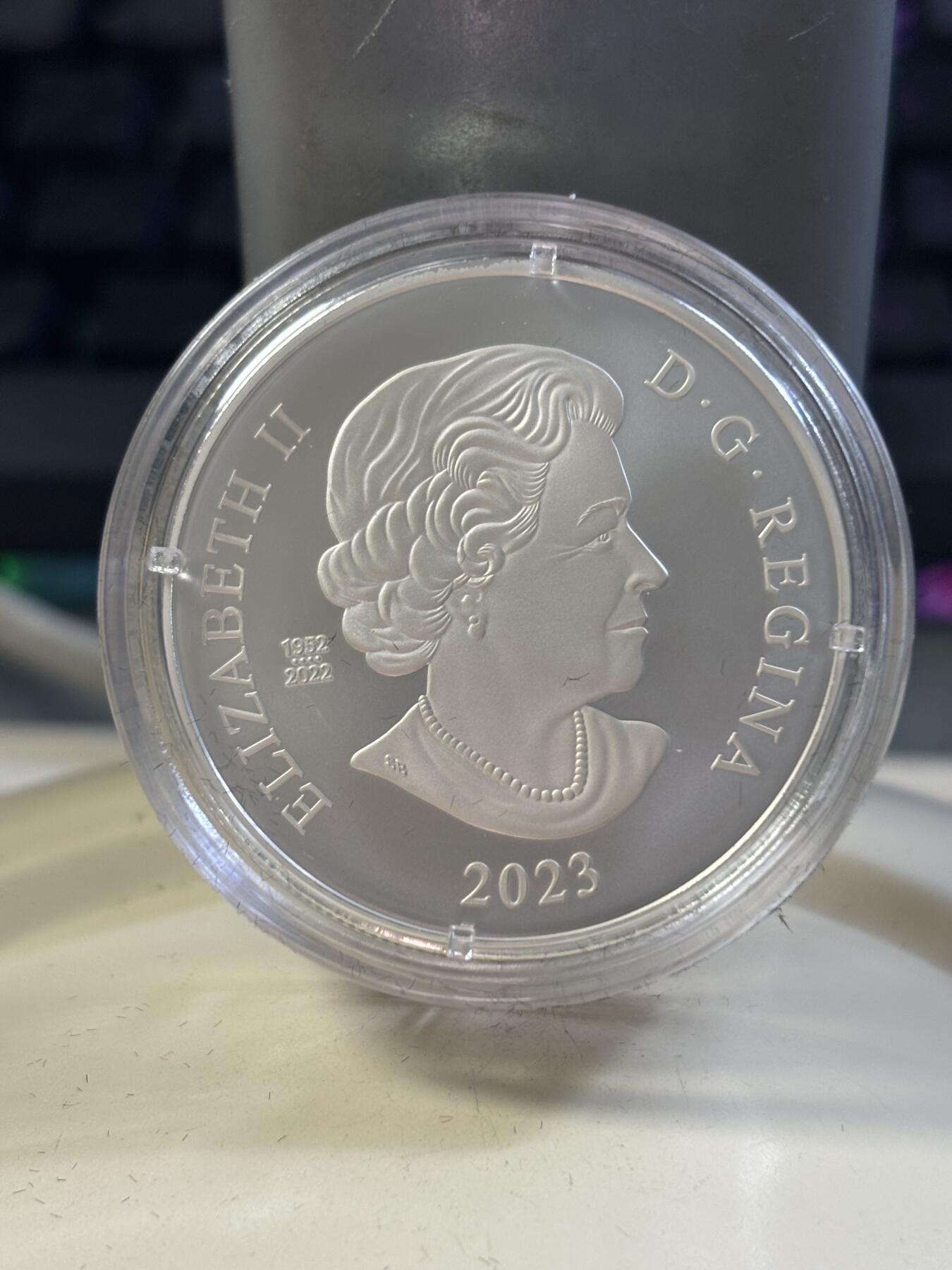第182期拍卖 加拿大2023年爱德华皇冠镶嵌水晶1盎司纪念银币，9999银，发行6000枚