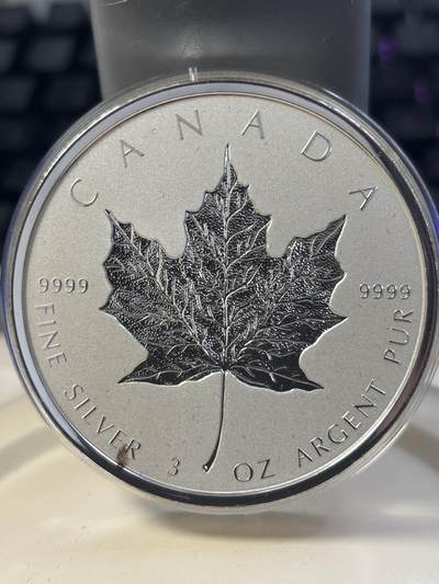 第182期拍卖 - 加拿大2018年枫叶发行30周年3盎司精制纪念银币，3盎司，9999银，