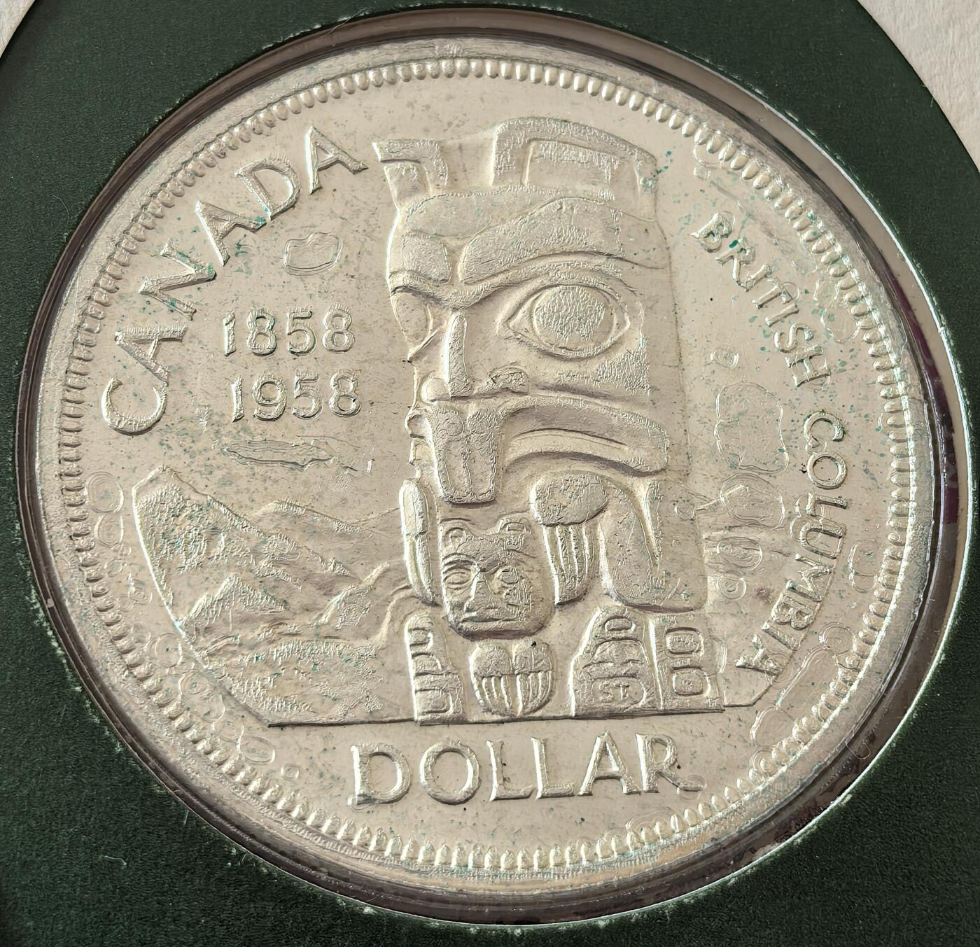 外国优质老铜币银币，周六九点倒数截拍，满百包邮，可寄存半年，喜欢朋友微信扫描二维码可直接参拍 邮币封加拿大1958年1元大银币