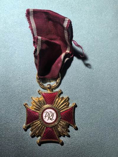 盛世勋华——号角文化勋章邮票专场拍卖第288期 - 波兰（社会主义）金级功勋十字勋章 