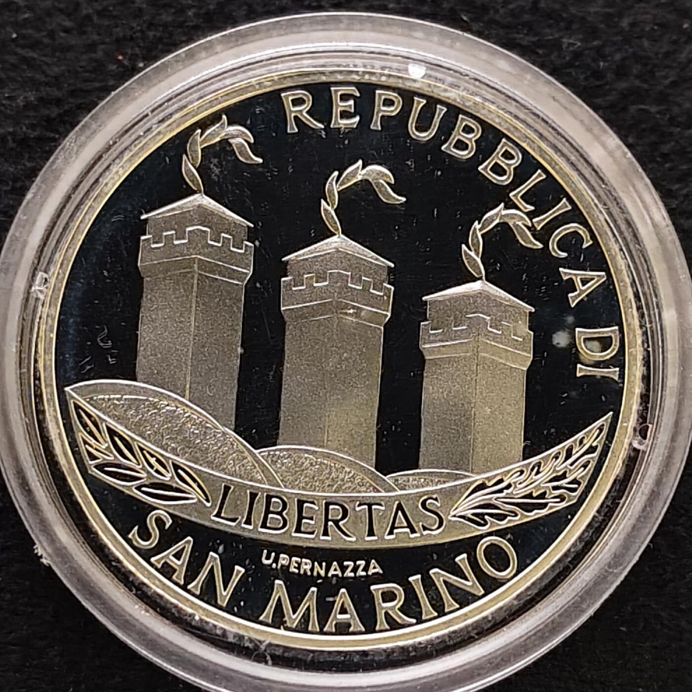 【全场包邮】纯粹捡漏拍479场（免费代拍第16场） 圣马力诺2002年10欧元加入欧元区（34毫米22克）精制纪念银币