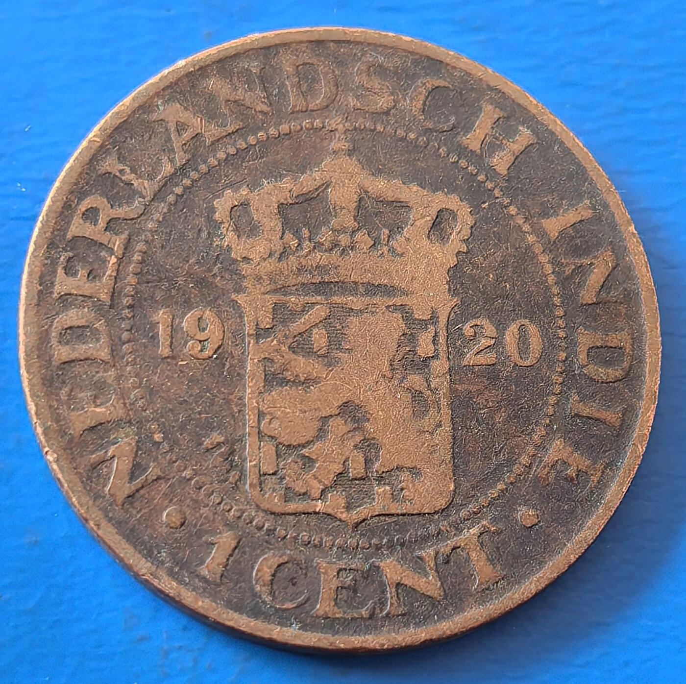 外国优质老铜币银币，周六九点倒数截拍，满百包邮，可寄存半年，喜欢朋友微信扫描二维码可直接参拍