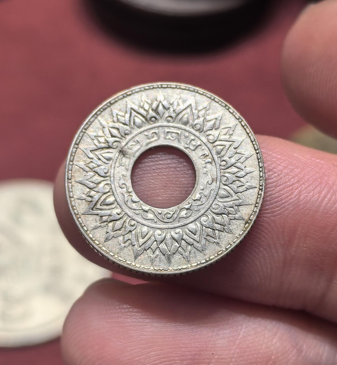 南宋泉阁俄币 外币 国币 专场第十九期 【送拍无额外佣金】 泰国 1941年 拉玛八世 10萨当佛教主题银币 老包浆 原味好品