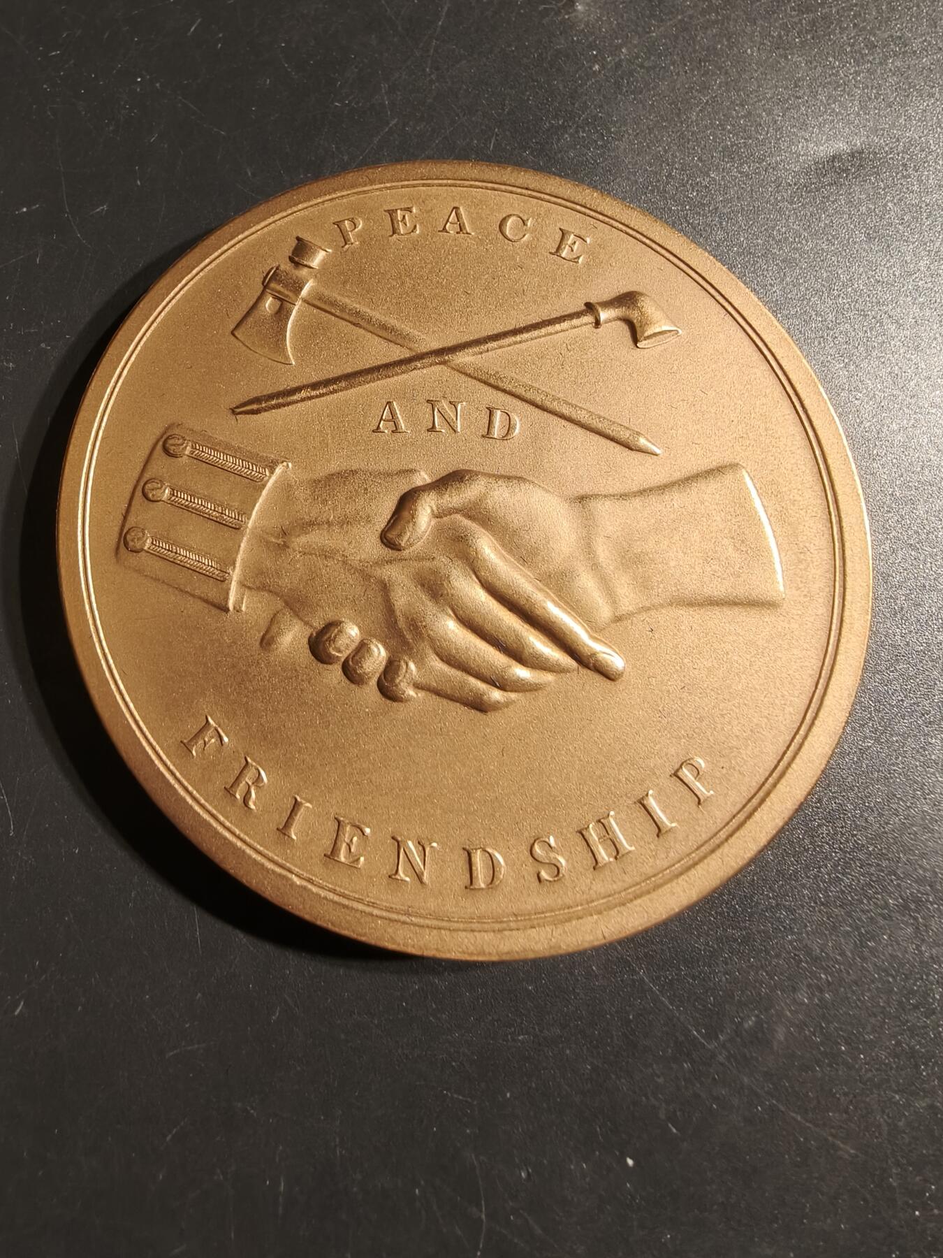 老王徽章第164期  美国铸币局马丁·范布伦总统大铜章     原盒     直径76mm.    重量221g