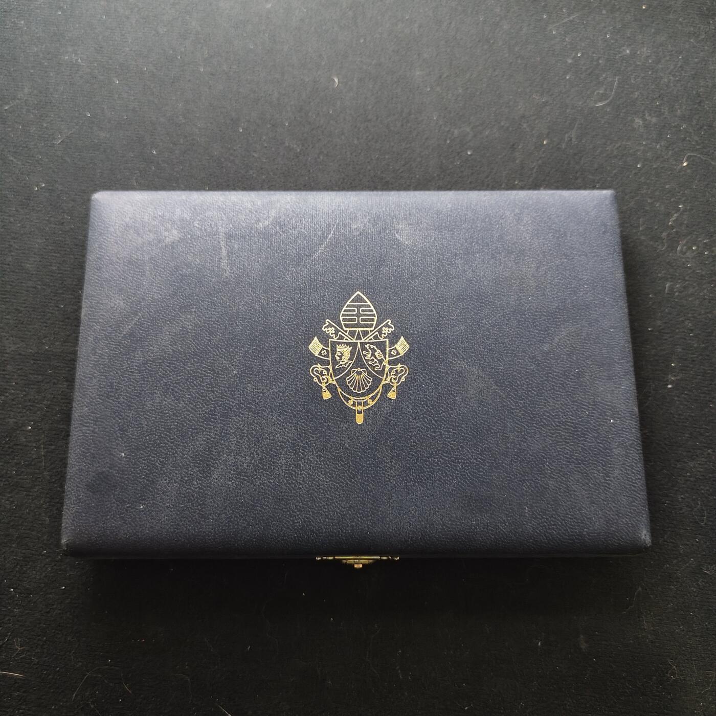 【全场包邮】纯粹捡漏拍479场（免费代拍第16场） 梵蒂冈2007年官方精制套币-盒证全-含45克圣马可磨砂仿古超大纪念银章