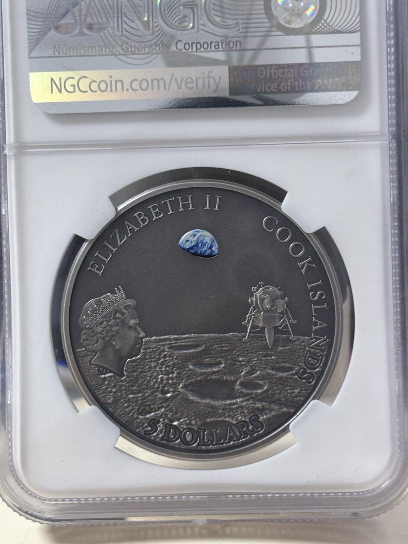 第182期拍卖 库克2019人类登月脚印镶嵌陨石仿古银币NGC-PF70无盒无证书，999银，1盎司，发行499枚