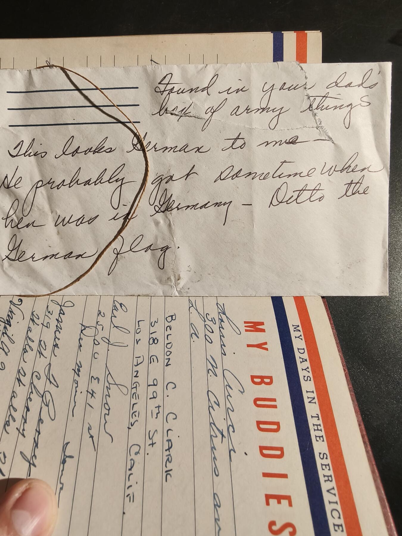 老王徽章第164期 美国二战服役记事本    带原始封装    内部有几页被记录了内容，绝大部分都是空页      尺寸11×18×2cm