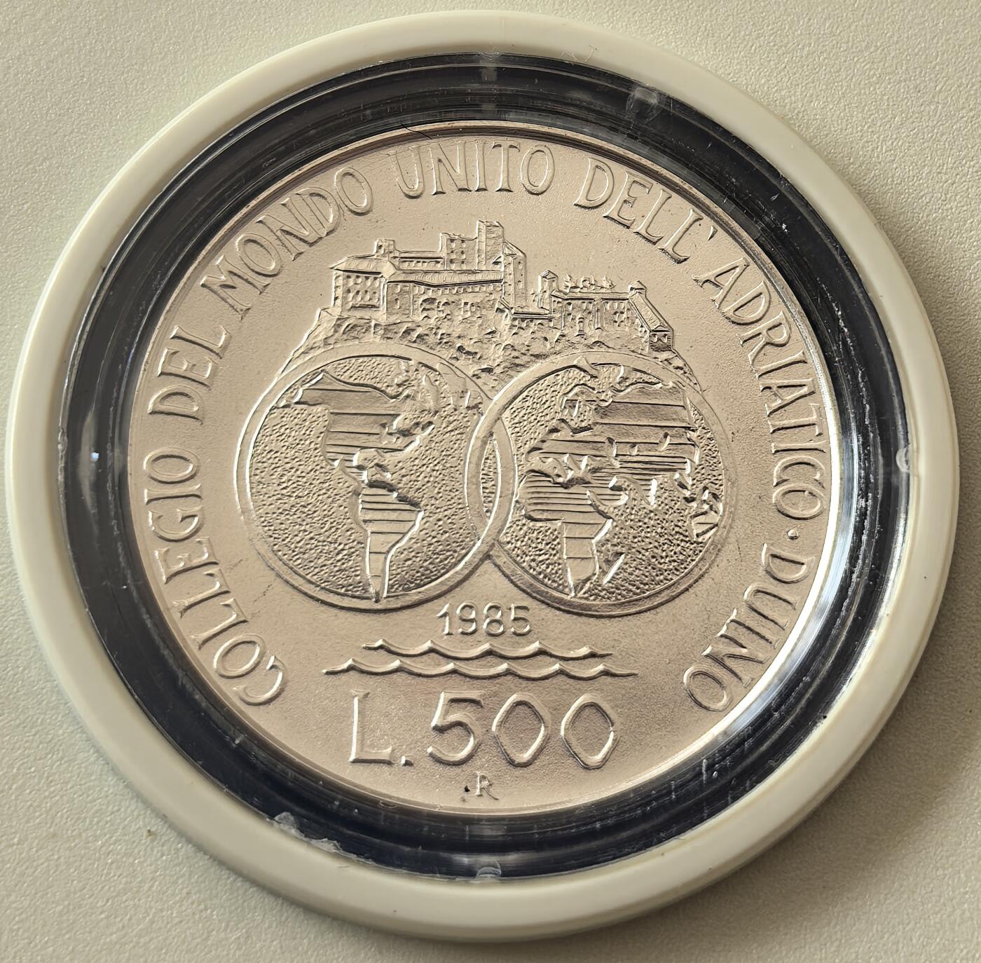 外国优质老铜币银币，周六九点倒数截拍，满百包邮，可寄存半年，喜欢朋友微信扫描二维码可直接参拍 原盒意大利1985年500里拉银币