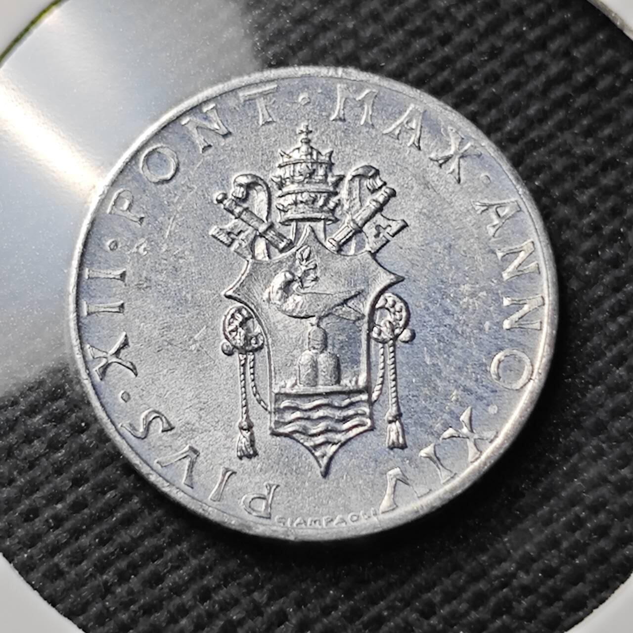 KK钱币收藏小铺  第374场  2月预留时间 周末发货  1952梵蒂冈1里拉