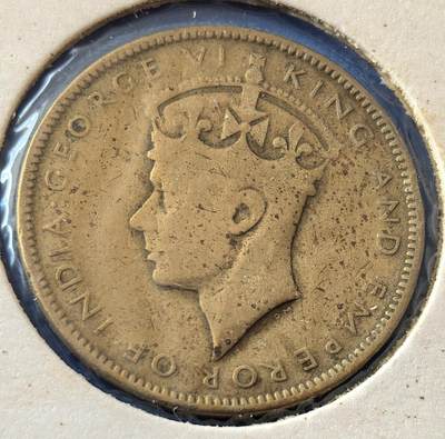 外国优质老铜币银币，周六九点倒数截拍，满百包邮，可寄存半年，喜欢朋友微信扫描二维码可直接参拍 - 欧洲老藏家纸夹-英属牙买加1942年1便士