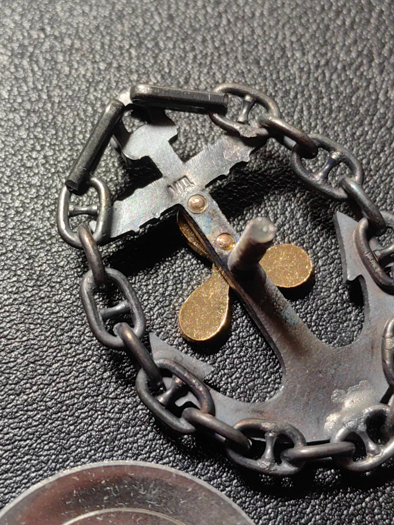 靖甫拍卖第十一场 苏联远洋舰队机械师证章 库存品带原盒