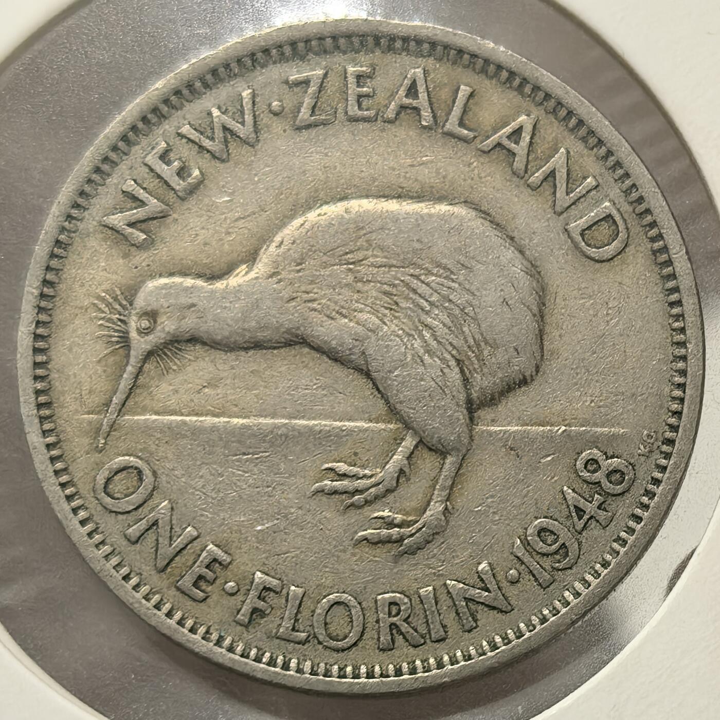 外国优质老铜币银币，周六九点倒数截拍，满百包邮，可寄存半年，喜欢朋友微信扫描二维码可直接参拍