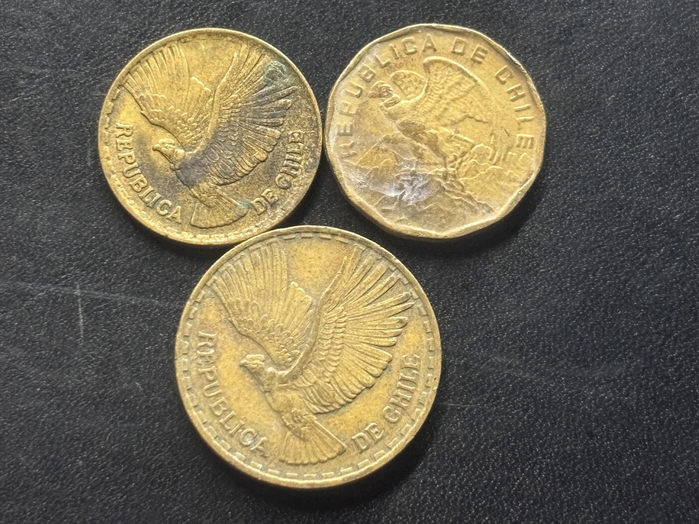 邮泉阁限时拍卖第三十六场 美洲硬币专场（硬币在国外。请付邮费6元。） 智利1960、70年代3枚