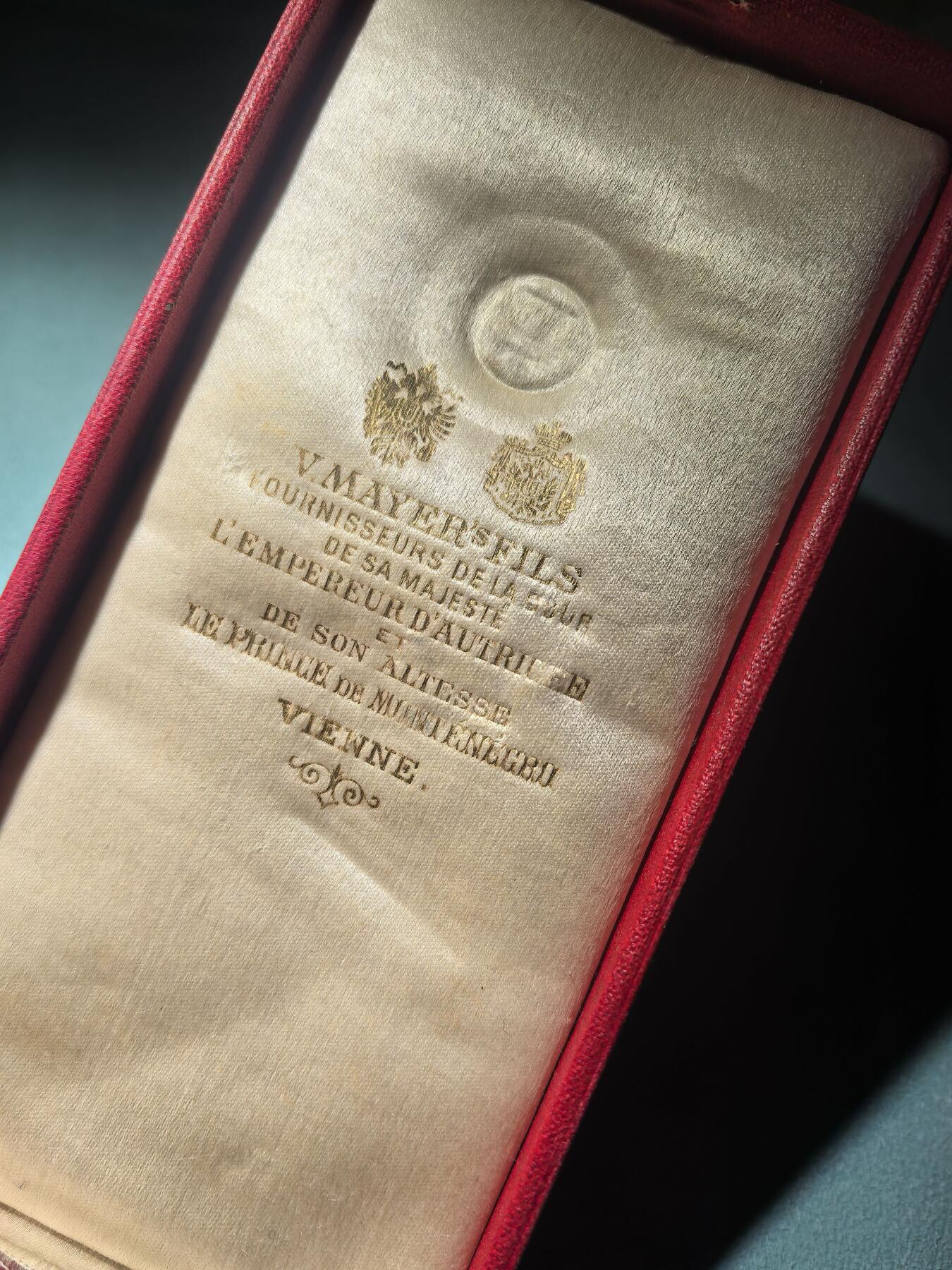 盛世勋华——号角文化勋章邮票专场拍卖第288期 黑山王国指挥官级丹尼洛一世勋章 银质 原盒带厂标