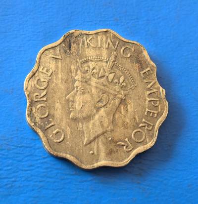 外国优质老铜币银币，周六九点倒数截拍，满百包邮，可寄存半年，喜欢朋友微信扫描二维码可直接参拍 - 少见铸缺错版印度1944年1安娜