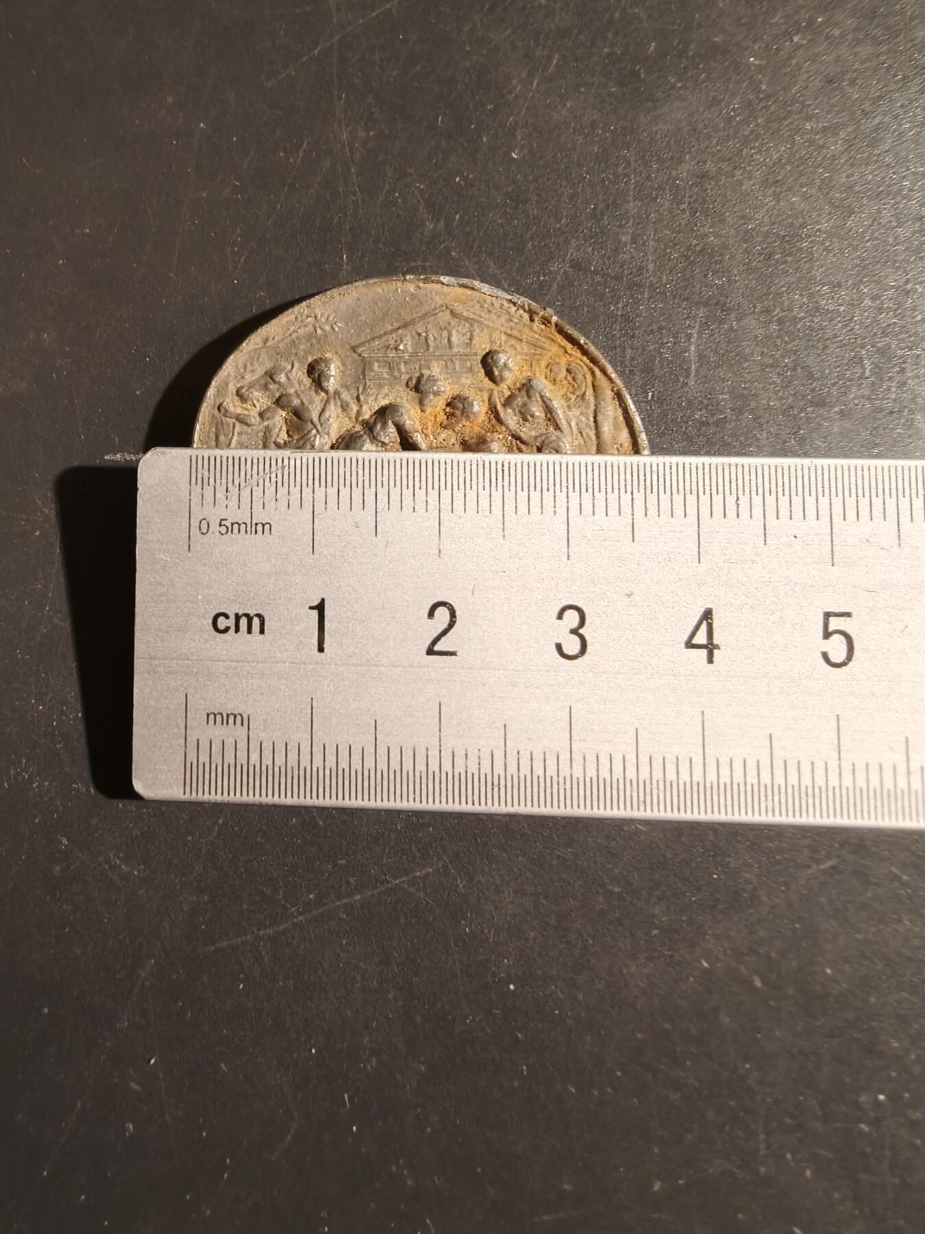 老王徽章第164期  罗马神话中火神和锻造之神伏尔坎大铜章     单面     长度36mm.    重量21.6g