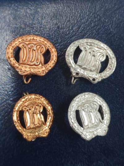 荷兰第129期勋赏拍卖 - 民主德国体能证章mini一组