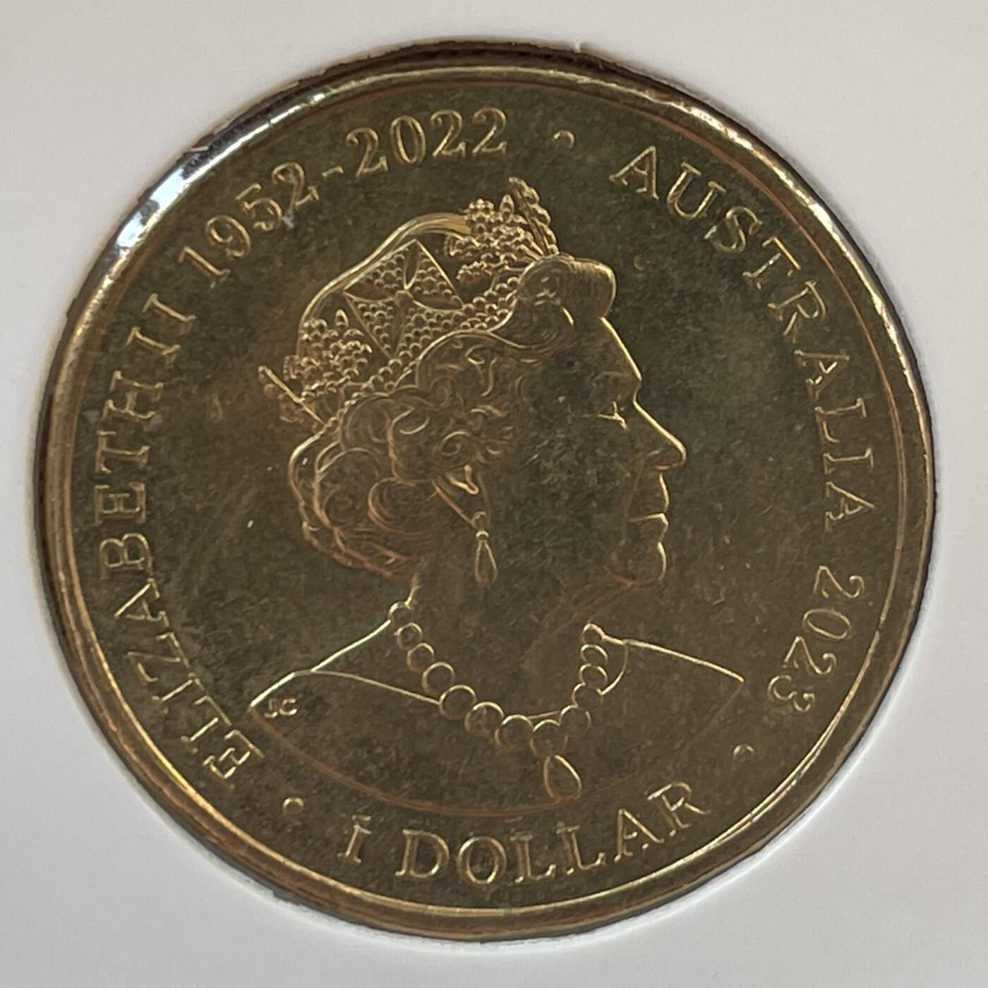 【澳大利亚硬币】限时专场（1澳元 ~4.6557人民币 ） 澳大利亚2022年1澳元体育奖杯纪念币一枚【31】