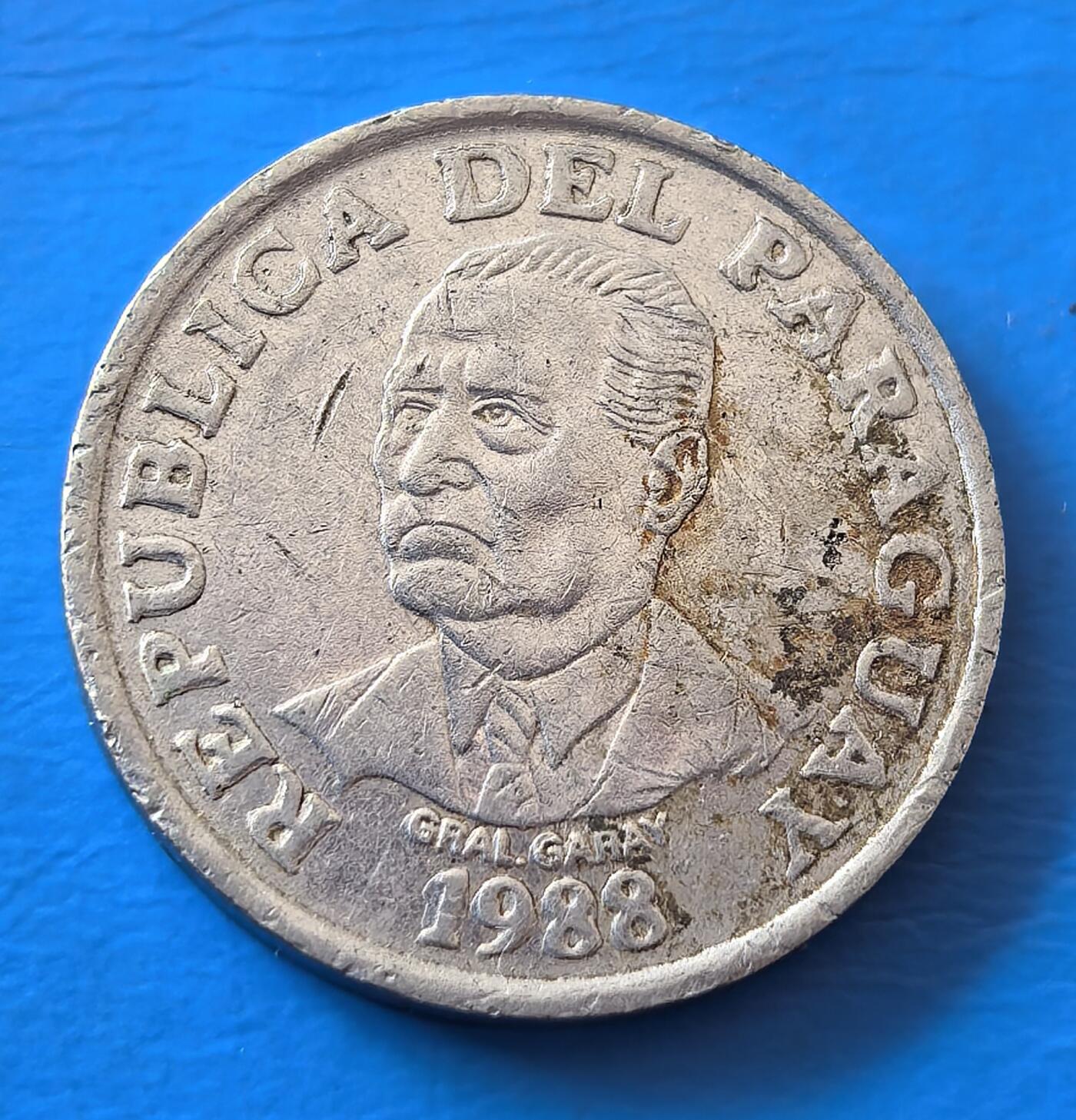 外国优质老铜币银币，周六九点倒数截拍，满百包邮，可寄存半年，喜欢朋友微信扫描二维码可直接参拍 巴拉圭1988年奶牛币