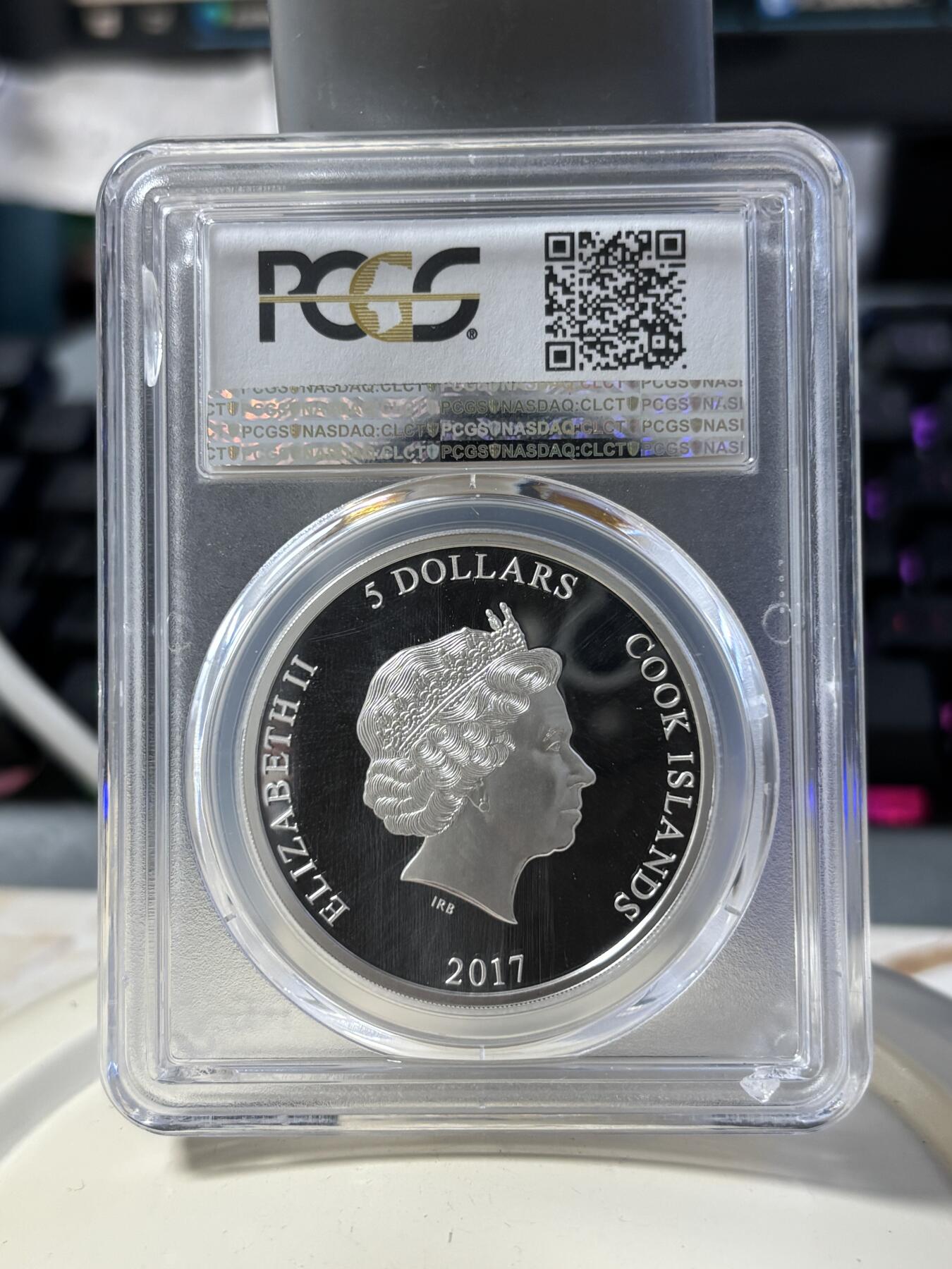 第182期拍卖 库克2017电影蜘蛛侠回归1盎司银币PCGS-PR69，999银，发行5000枚，评级盒有3个破口