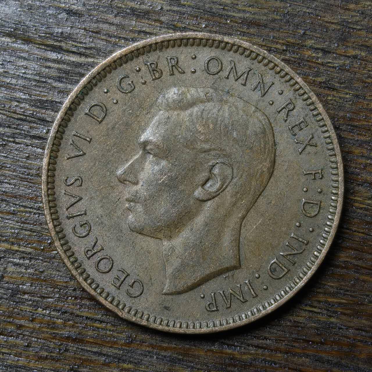 【铜匠收藏】★第132场★散币场，无佣金，30包邮。不满30元，支付5元运费。《接受代拍 代送NGC评级》 英国 1945年 1法新 铜币 乔治六世