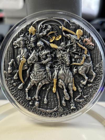 第182期拍卖 - 纽埃2022年天启四骑士终结版仿古5盎司纪念银币无盒证书，999纯银，发行量500，有划痕