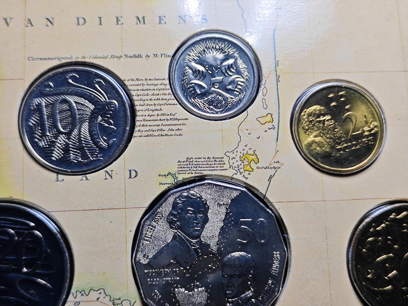 KK钱币收藏小铺 （套币 好品/批量散币 银币）专场  2月预留时间 周末发货  1998澳大利亚大小面值清年套币 主题套册