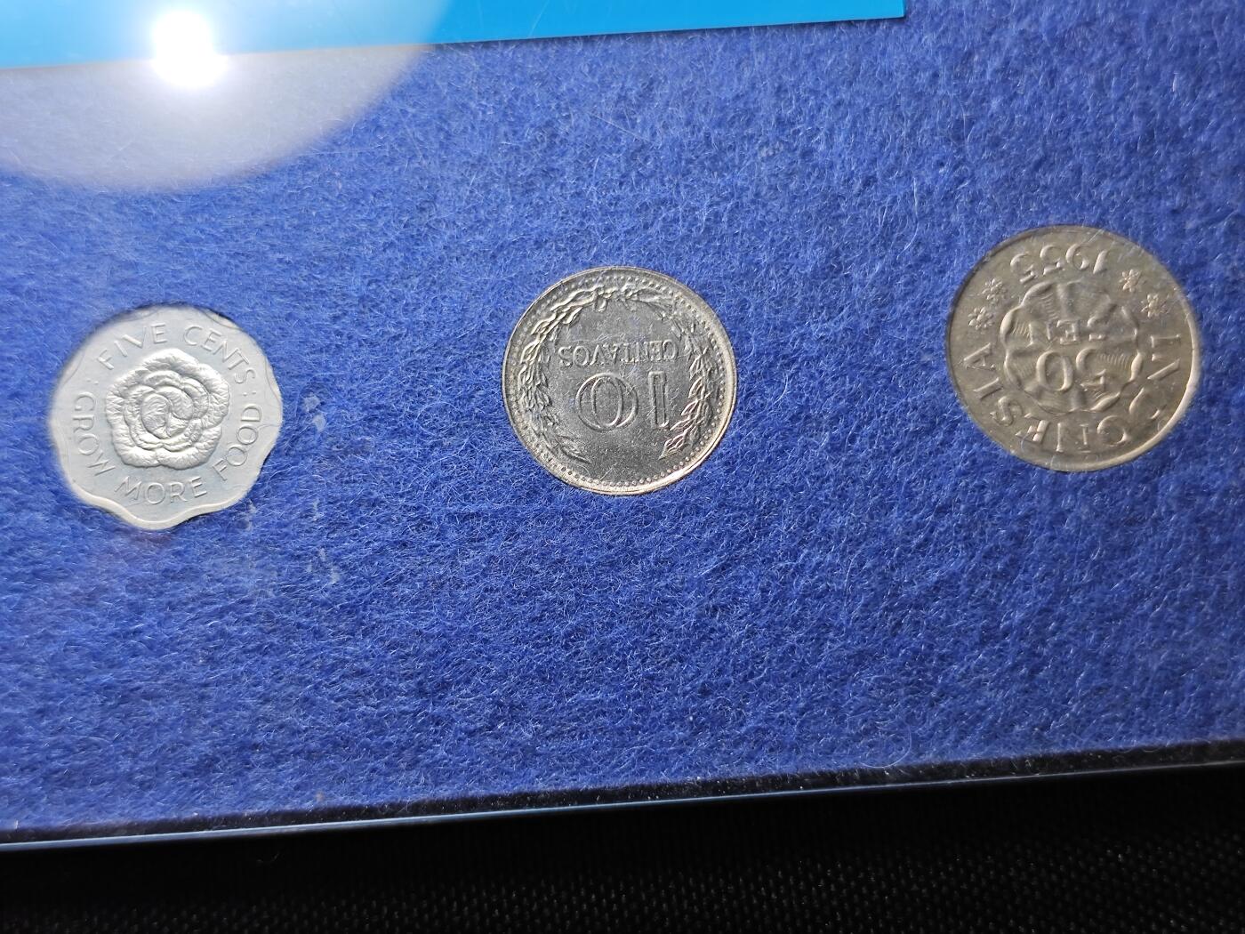 KK钱币收藏小铺 （套币 好品/批量散币 银币）专场  2月预留时间 周末发货  世界各国硬币卡套17枚 含好品！