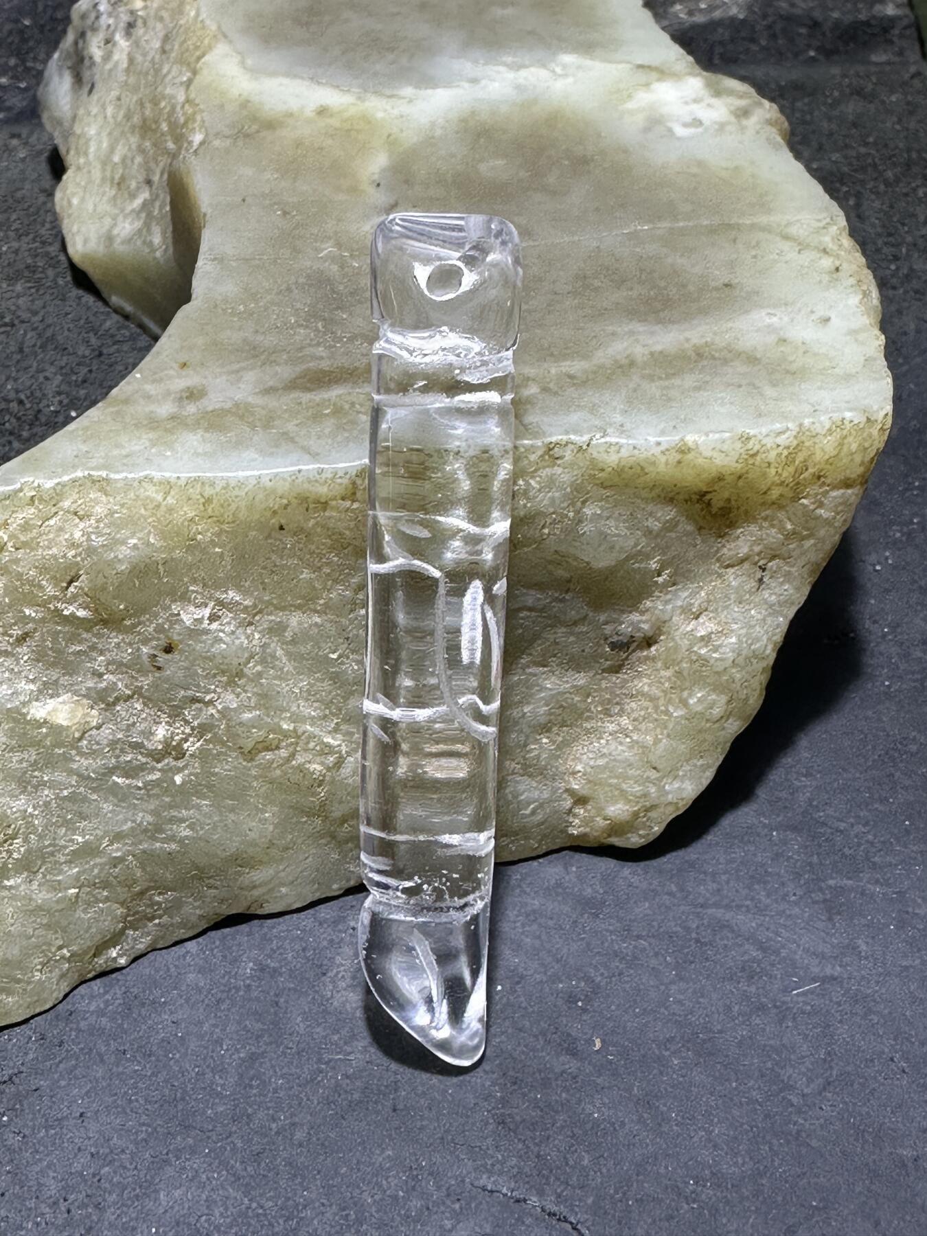 精美白水晶雕刻文昌笔一支！