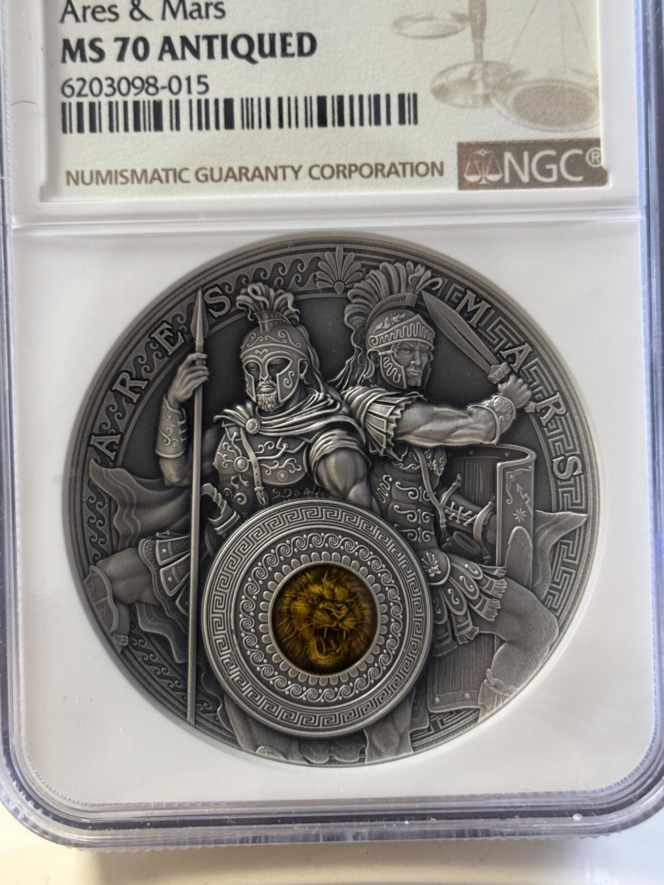 第182期拍卖 纽埃2021年战神阿瑞斯和马尔斯2盎司高浮雕镶嵌纪念银币NGC-MS70原盒证书，999银，发行量500枚，